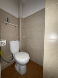 с квартирантами с магазином готовый бизнес квартирный комнат действующим: Продаю Магазин Отдельностоящий магазин, 38 м², Свежий ремонт, Отдельный вход, 1 этаж — 7