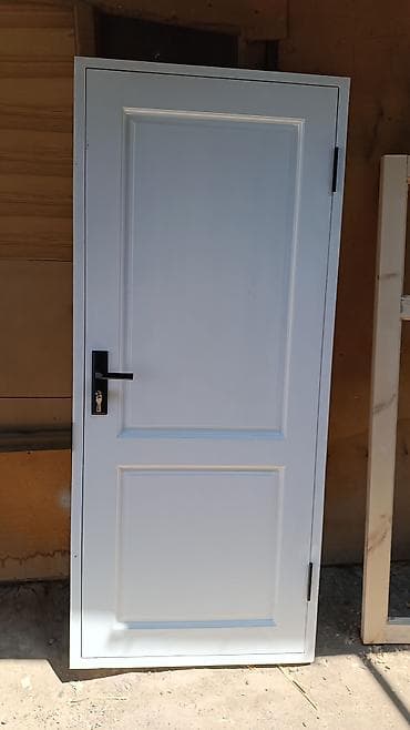 Металлические сейфовые двери: Деревянные межкомнатные/входные двери с верхним световым фрамугом — 5