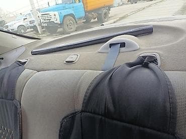 byd e2 цена: Ford Focus: 2002 г., Автомат, Седан — 3