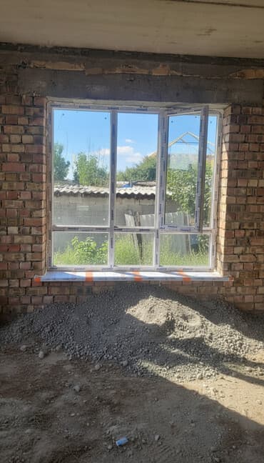 для ламинации: Пластиковое окно ПВХ с подоконником - Конфигурация: трехсекционное — 1