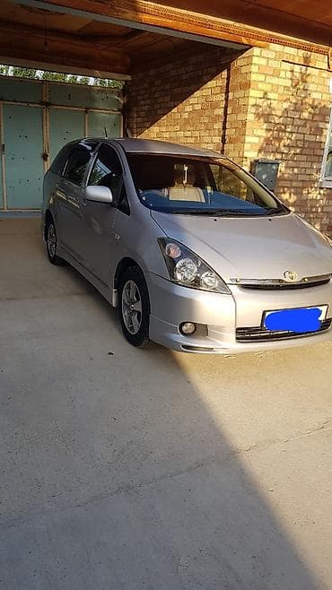 Toyota WISH: 2003 г., 1.8 л, Автомат, Бензин, Минивэн at lalafo.kg Toyota WISH: 2003 г., 1.8 л, Автомат, Бензин, Минивэн