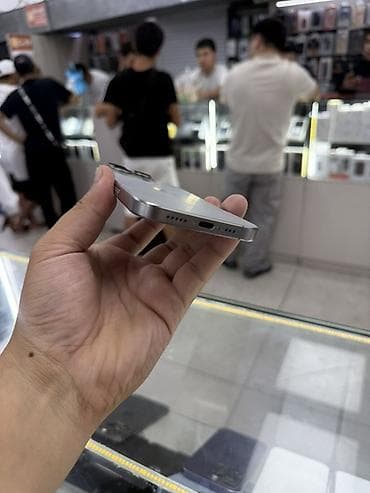 Техника и электроника: IPhone 16 Pro, Б/у, Natural Titanium, Защитное стекло, Чехол, 89 % — 2