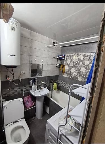 Квартиры: 1 комната, 31 м², Пишпек 104 серия, 1 этаж, Косметический ремонт — 5