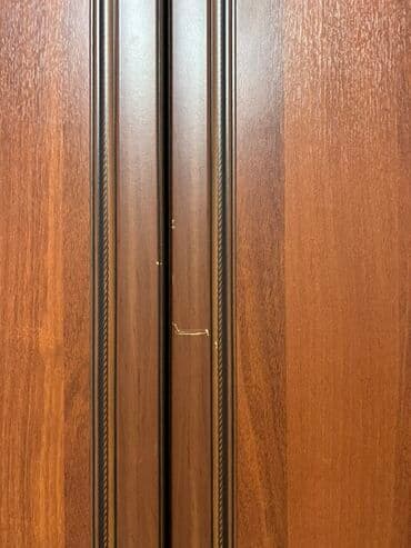 шкаф для одежды в спальню: Спальный гарнитур, Б/у, Двуспальная кровать, Шкаф, ДСП, цвет - Коричневый — 7