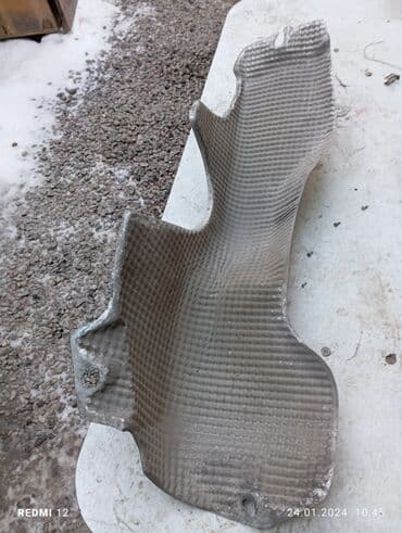 купить бу запчасти на мерседес спринтер: Продаю защитку на турбину на спринтерTDI — 1