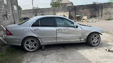 vossen 15: Mercedes-Benz C-Class: 2002 г., Дизель, Седан — 2