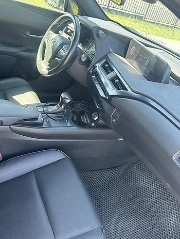 lexus e: Lexus UX: 2019 г., 2 л, Автомат, Гибрид, Кроссовер — 7