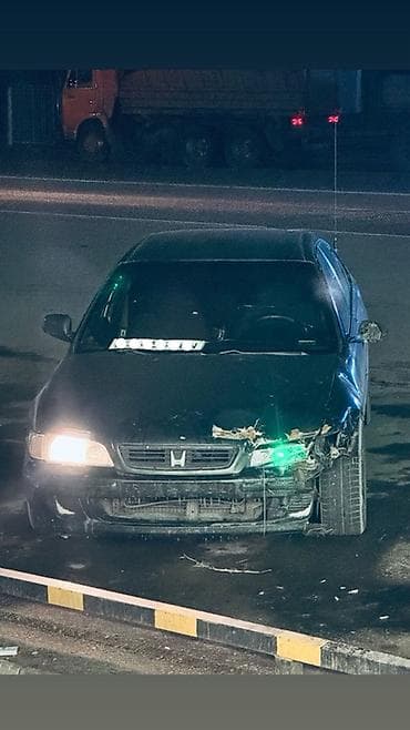 Honda: Honda Accord: 1998 г., 1.8 л, Механика, Бензин, Седан — 4