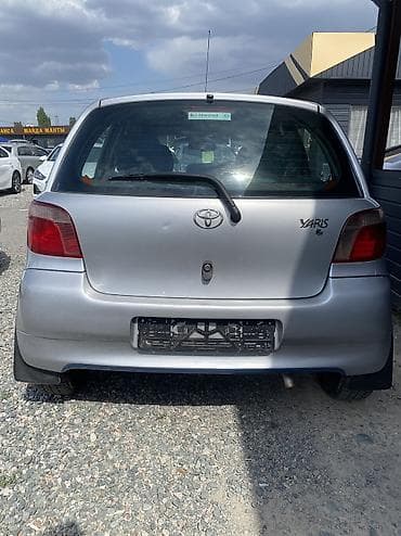 devo matiz: Toyota Yaris: 2000 г., 1.3 л, Автомат, Бензин, Хэтчбэк — 4