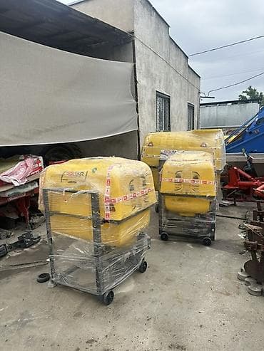 Tank: Передвижной бак-опрыскиватель Farmet Описание: - Пластиковая емкость — 4