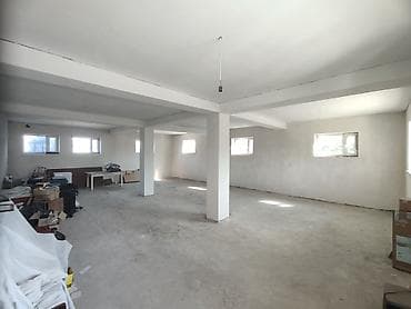 Светлое многофункциональное помещение свободной планировки. -