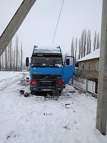 машина вольво: Тягач, Volvo, Без прицепа — 2