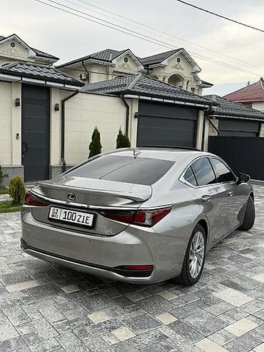 2025: Lexus ES: 2025 г., 2.5 л, Гибрид, Седан — 6