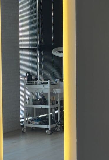 парикмахерские оборудование: 📍сухэ-батора (6 микр) рядом капито Сдаю кушетки в очень уютной студии — 4