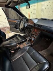 купить авто с пробегом от хозяина: Mercedes-Benz E-Class: 1993 г., 3.2 л, Автомат, Бензиновая, Седан — 4