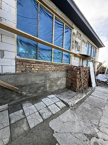 нижный ала арча: Продается дом в центре г. Каракол, в «золотом квадрате», по ул — 4