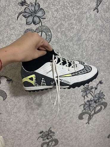 nike: В хорошем состоянии Размер 35 Футбольные бутсы/сороконожки Nike — 2