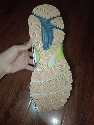 мужские купальные шорты: Мужские кроссовки, 42.5, 43, Asics, Новый, цвет - Серый, Платная доставка — 6