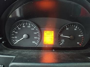 мерседес лупарик 3 2: Легкий грузовик, Mercedes-Benz — 8