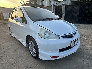 Honda Fit: 2003 г., 1.3 л, Вариатор, Бензин, Хэтчбэк