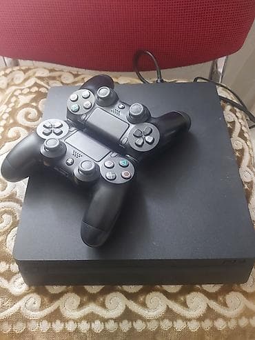 microsoft xbox: Игровой комплект PlayStation 4 Slim + 2 геймпада DualShock 4 и диски — 2