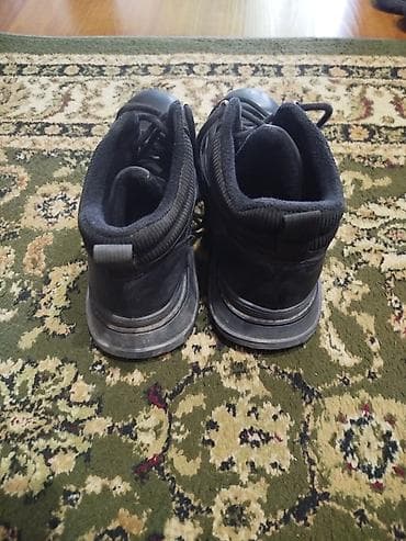 мужские сапоги б у: Черные мужские зимние ботинки, размер примерно от 42 — 1