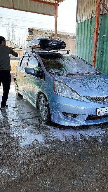 Honda Fit: 2008 г., 1.5 л, Автомат, Бензин, Хэтчбэк — 2
