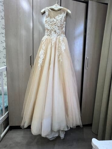 Продается свадебное платье обалденно красивое, ничего лишнего, на