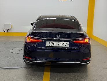 lc 300: Lexus ES: 2019 г., 2.5 л, Автомат, Гибрид, Седан — 3