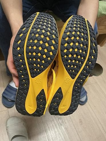 Мужские кроссовки, 42, 42.5, Nike, Новый, цвет - Желтый