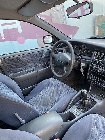 Toyota Carina E: 1997 г., 1.6 л, Механика, Бензин, Седан — 6