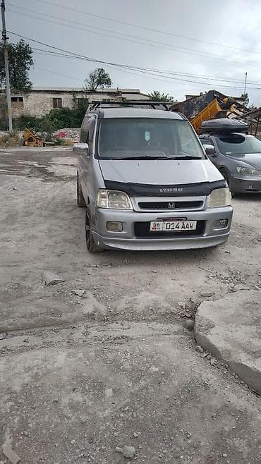 Honda Stepwgn: 2001 г., 2 л, Автомат, Минивэн