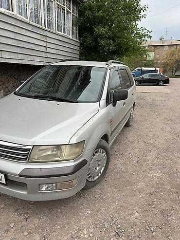 водный катер: Mitsubishi Space Wagon: 2000 г., 2.4 л, Автомат, Бензин, Минивэн — 6