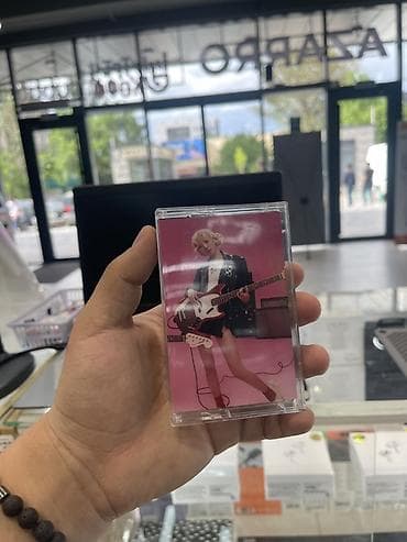 Аудиокассета Rosé — сольный релиз. - Формат: компакт-кассета (MC) в
