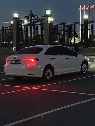 енкар авто: Toyota Corolla: 2019 г., 1.8 л, Вариатор, Гибрид, Седан — 6