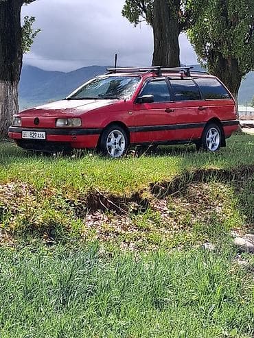 Volkswagen Passat Variant: 1992 г., 1.8 л, Механика, Бензин, Универсал — 1