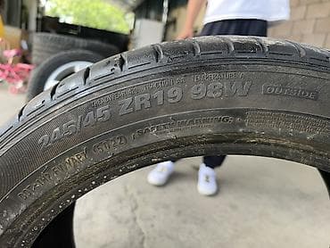Пара 245.44’19.
Пара 275’40’19.
Разно широкие, стояли на мерседесе 222 — 1