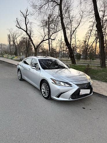 aubi 80: Lexus ES: 2018 г., 2.5 л, Вариатор, Гибрид, Седан — 1