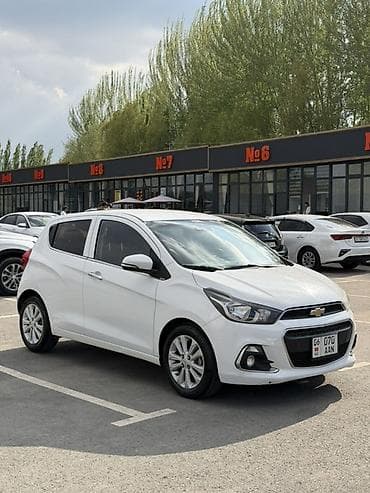 hyundai getz 1: Chevrolet Spark: 2016 г., 1 л, Автомат, Бензин, Хэтчбэк — 2