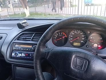 Транспорт: Honda Accord седан, правый руль. Цвет серо‑бронзовый, легкосплавные — 1