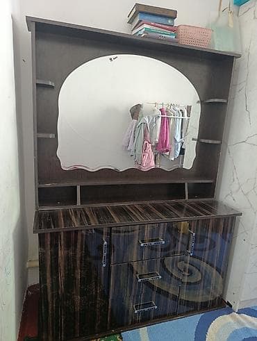 столик туалетный с тумбой и зеркалом: Туалетный столик, С зеркалом, цвет - Коричневый — 1
