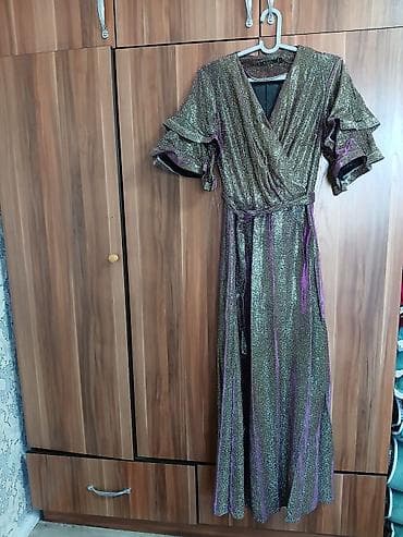 кыргыз одежда: Кече көйнөгү, Классикалык, Узун модель, Атлас, Далысы ачык, L — 1