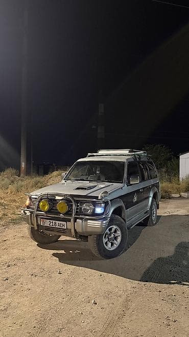 Mitsubishi Pajero: 1993 г., 2.9 л, Механика, Дизель, Внедорожник — 1