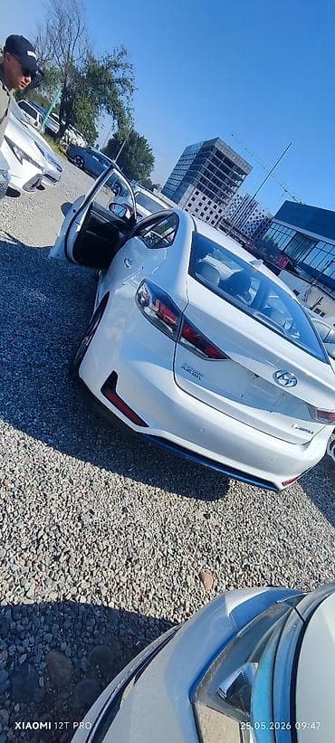 eclipse cross: Hyundai Elantra: 2020 г., Автомат, Электромобиль, Седан — 3