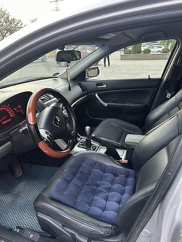 Продажа авто: Honda Accord: 2003 г., 2 л, Механика, Бензин, Седан — 7