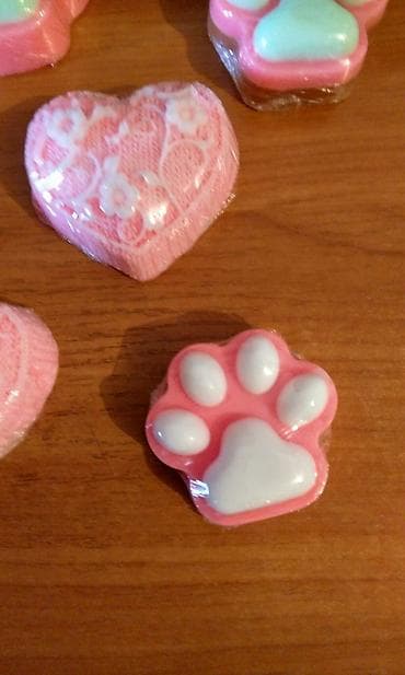 Промышленная химия: Ручное мыло фигурное - Формы: след лапки и сердце. - Цвета: розовая — 2