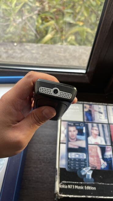 простые телефоны: Nokia N73, Б/у, < 2 ГБ, цвет - Черный, 1 SIM — 3