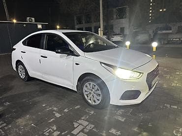 Hyundai Solaris: 2017 г., 1.4 л, Кол менен иштөөчү, Бензин, Седан — 3