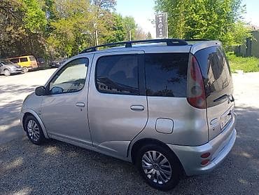 заз продажа: Toyota Yaris Verso: 2001 г., 1.5 л, Ручные, Бензин, Минивэн — 5