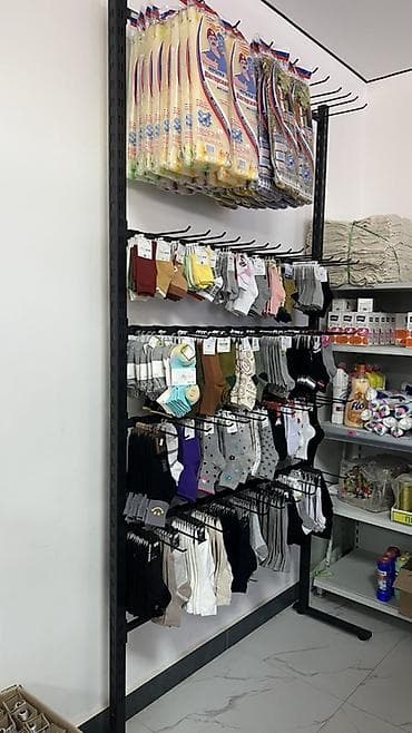 железные вешалки для одежды: Металлическая торговая стойка/стеллаж для продажи носков и мелкой — 2